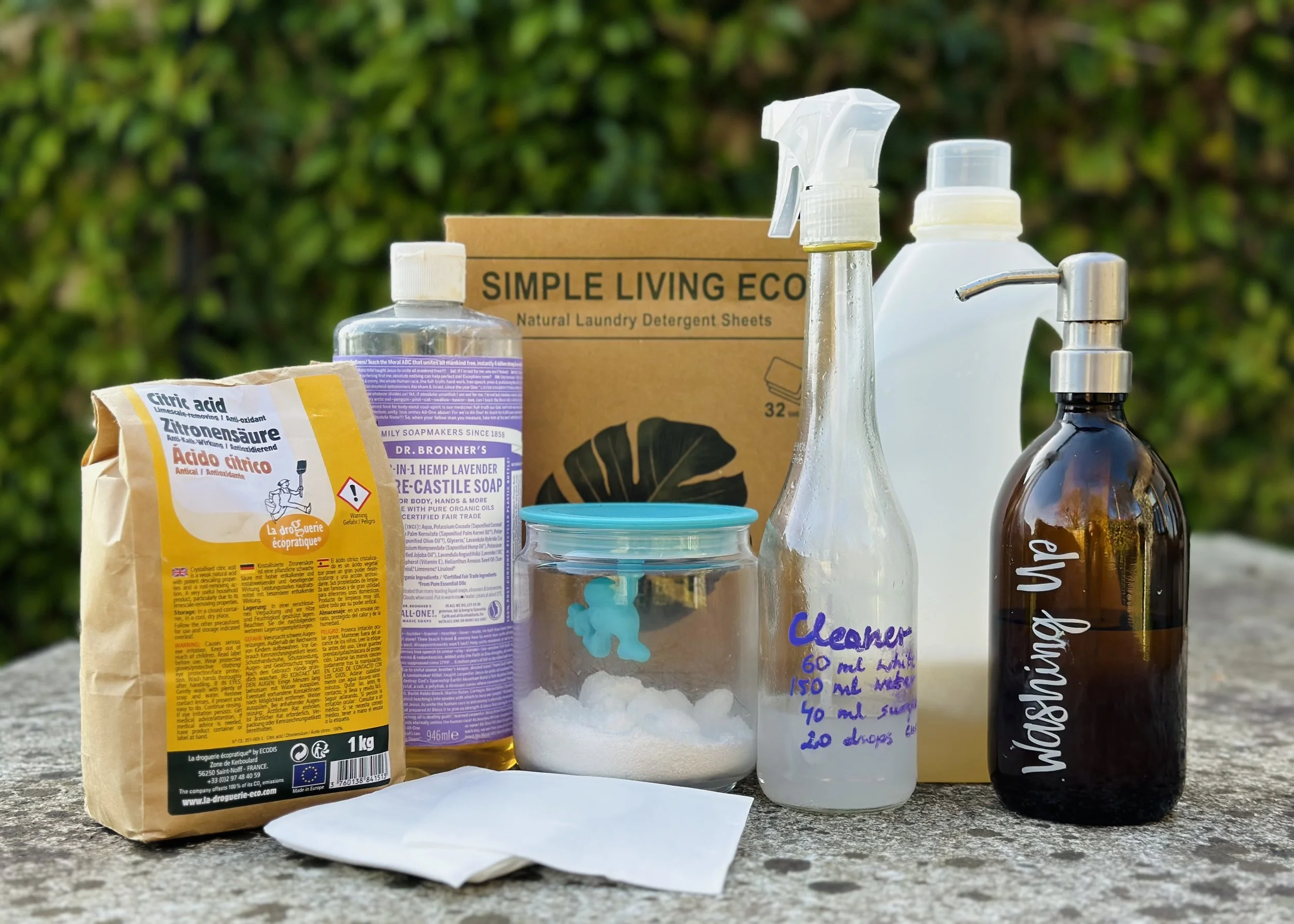 Natural Cleaning Products DIY: Make Your Own at Home